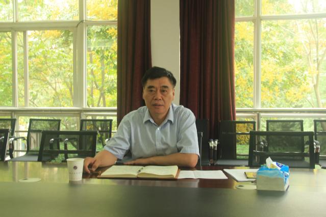 校长董仕节讲话